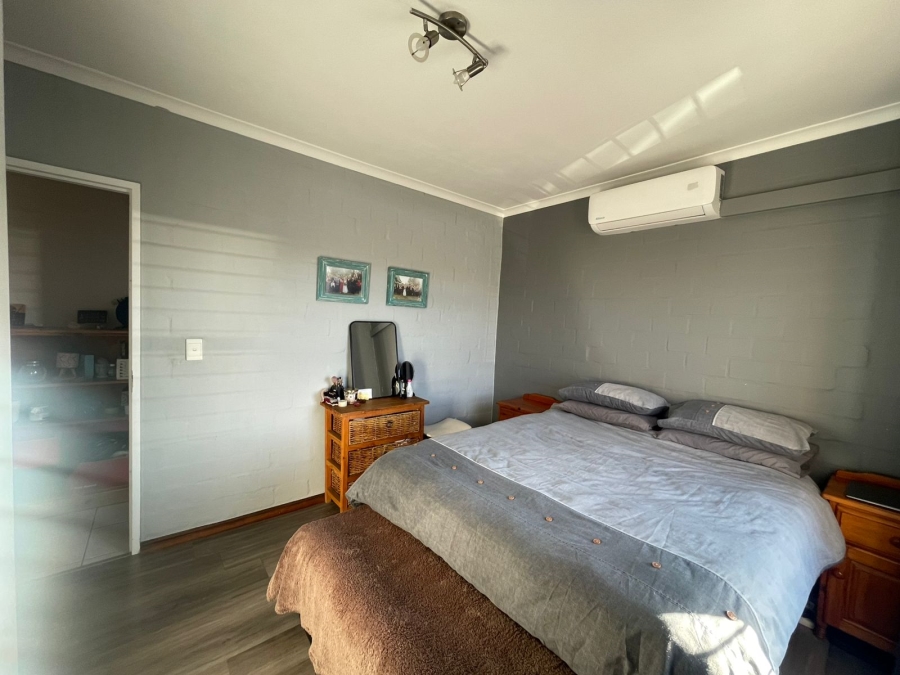 To Let 2 Bedroom Property for Rent in Parklands Western Cape